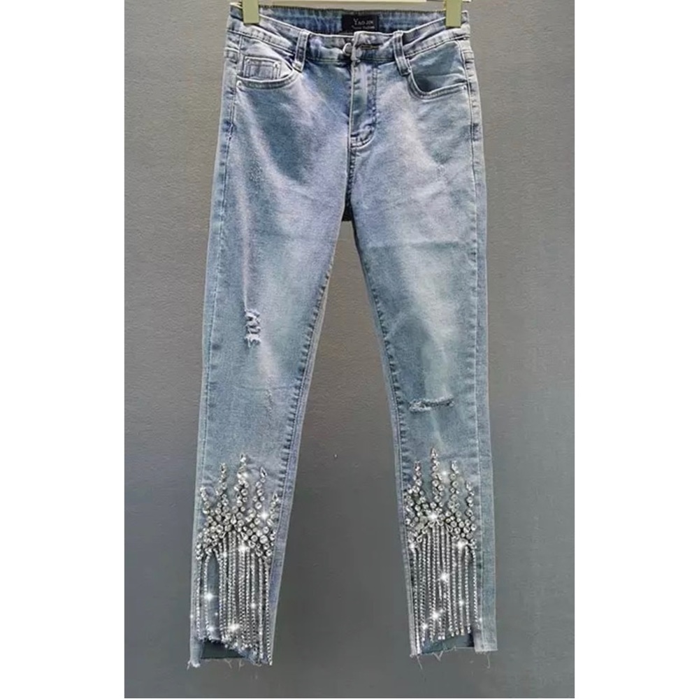 Jewel Embellished Crop Skinny Jeans